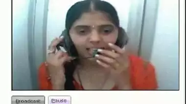 Homely Kannda Girl Stripping Netcafe Sex