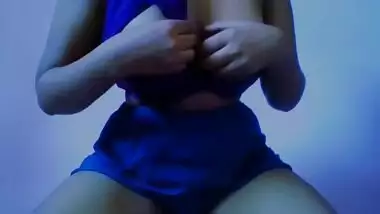 Thick Thigh Bitch Shaking Her Bun And Breast