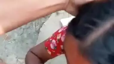 Outdoor XXX coupling with skillful Desi slut who likes to suck dick