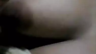 Desi aunty fingering pussy