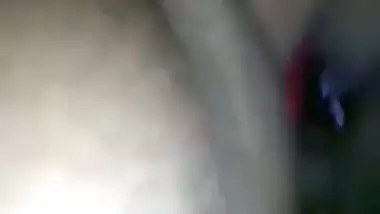 Desi nude lady uses toothpaste to lube her pussy