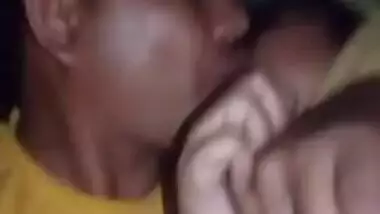 Lucky Desi guy and his GF make out while recording sensual XXX clip
