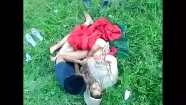 Pakistani outdoor sex video leaked on the net