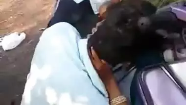 Desi school girl very hot kiss outdoor