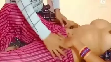 Padosan Hot Bhabi Ke Pati Nahi Tha To Puri Raat Jamkar Choda