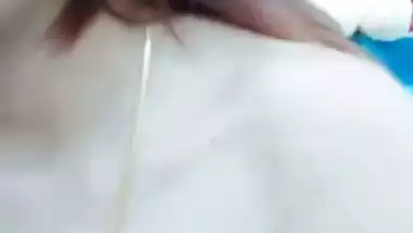 Big tits Indian cam girl paid topless chat recorded