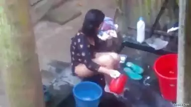 Hot indian village girl nude bath video