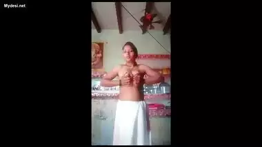 Desi village bhabhi fingering mms 5