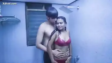 Horny Bhabi Romance With Boyfriend in Bathroom