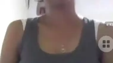 Today Exclusive- Cute Lankan Girl Showing Boobs Part 3