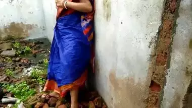 Big Ass Indian Pissing Milf Fucked By Driver In Forest Risky Public Sex ड्राइवर से चुदवाई जगंल मैं