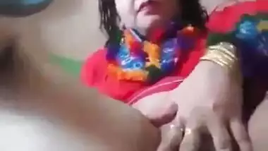 Mature Pakistani pussy show selfie MMS