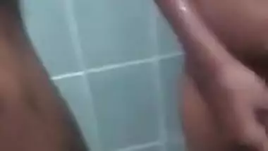 Srilankan Bathroom Sex Video