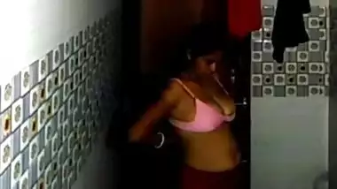 Bangla Bathing Spycam video