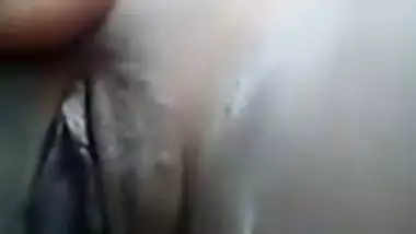Bihari bald chut fingering MMS