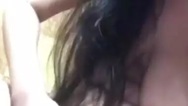 Desi cute girl fing her pussy