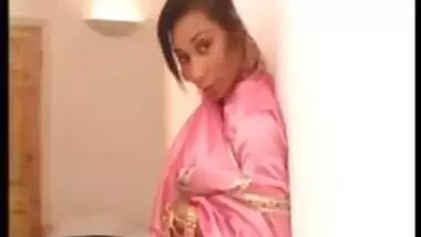 SHRUTI vinage British INdian striptease