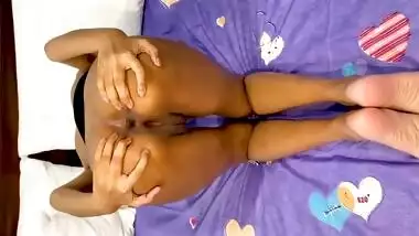 Indian Bhabhi Ass Spread And Pulsing Pussy Spread Video