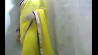 Sexy Indian big boobs milf bhabhi in saree teases and seduces