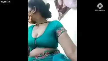 Sexy figure indian sulbha aunty