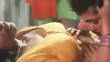 Mallu Reshma Sex with Husband in Yellow and White Saree