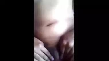 Tamil hardcore porn mms video of a desi teen girl.