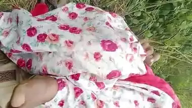 Indian outdoor porn MMS video scandal