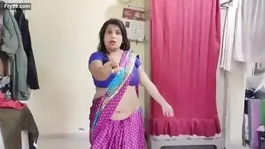 Desi sexy bhabi hot dance