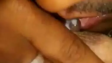 Desi girlfriend boobs sucking by her bf video