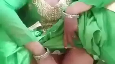 Sexy Pakistani Girl Making Video While Fingering Pussy