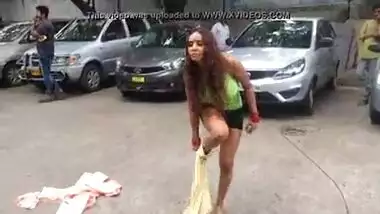 Telegu Actress getting nude outdoors video