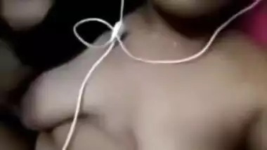 Sexy Girl Fingering On Video Call (New Leaked)