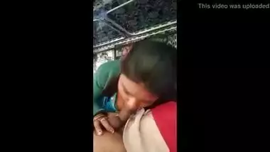 Desi girl sucking lover cock