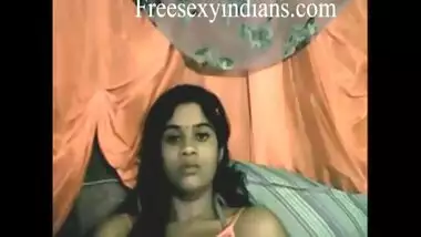 Desi sex videos mms clip of young girl masturbation on cam