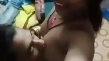 Desi lover gf boobs suck