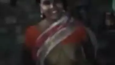 Desi north Bhabhi ji Bouncing BigBoobs Secretly shows Devar