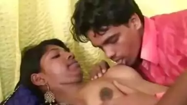 Neighbor desi bhabhi ka Doodh piya aur Chut maari