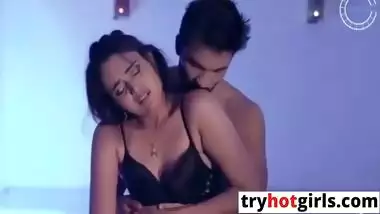 Bhabhi Ne Ko Ghar Bulake Chudawaya