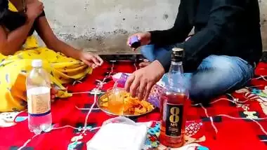 Desi Bhabhi Drinking A Daru And Doing Sex In Devar