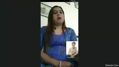 Bihar bhabi decent size booby ,Video call with other bhabi