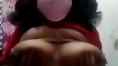 Today Exclusive-desi Girl Showing Her Big Boobs And Pussy