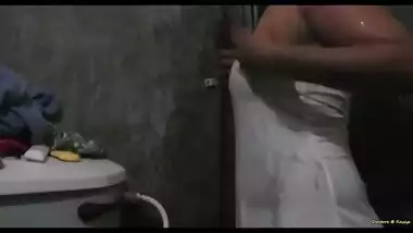 Amateur Indian girl carefully washes XXX body during relax in shower