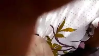 Big boobs Kerala aunty gets ready for outdoor sex!