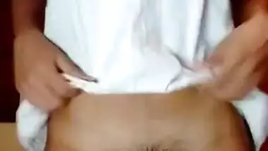Hot Desi Girl Showing Boobs n Hairy Pussy