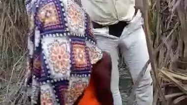 lady and man caught daytime outdoor fuck