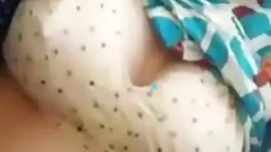 Cute Paki Girl Showing Her Boobs On VC