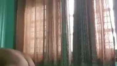 Sexy girl teases her lover and enjoys desi chudai