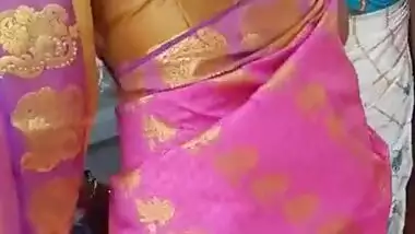 Tamil hot young girl side boobs in saree at temple HD