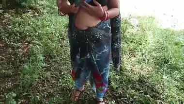 Chachi Ko Jungle Me Mutte Huye Pakda Or Ghar Akar Khub Choda