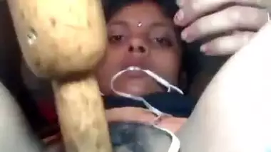 Horny village wife dildoing pussy with chapatti roller